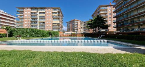 Apartment with Pool View 