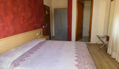 Double or Twin Room with City View - Dependence 