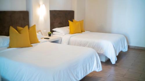 Standard Twin Room with Garden View