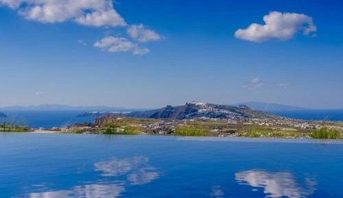 Executive Two Bedroom Suite with Private Heated Pool and Caldera View
