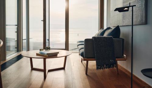 Suite with Lake View