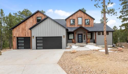 Seven-Bedroom House