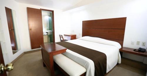 Standard King Room