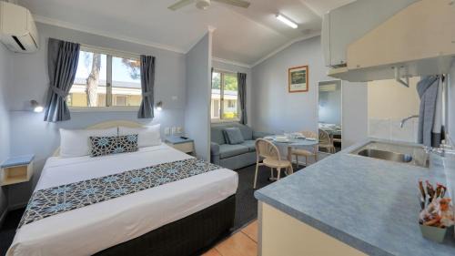 Deluxe Double or Twin Room with Spa Bath