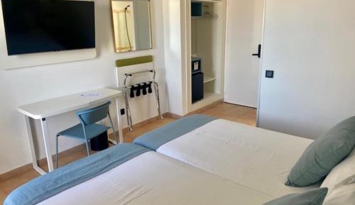 Deluxe Double or Twin Room with Balcony