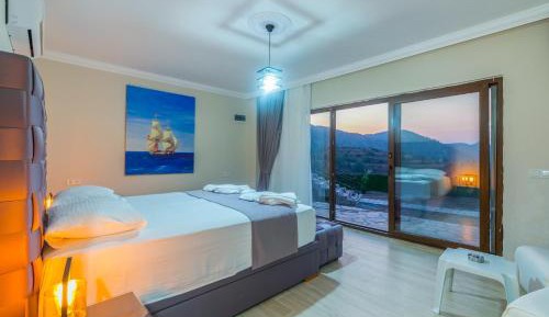 Queen Room with Sea View