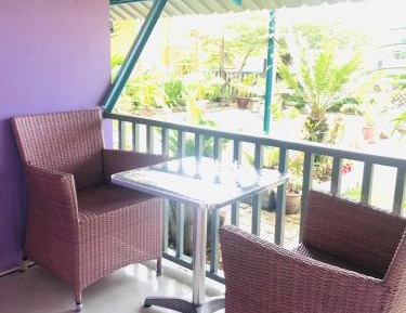 Deluxe Double Room (2 Adults + 1 Child)
