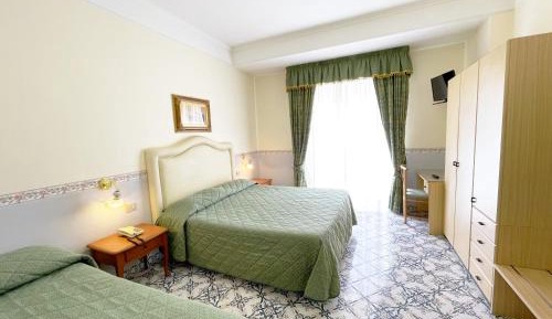 Classic Triple Room