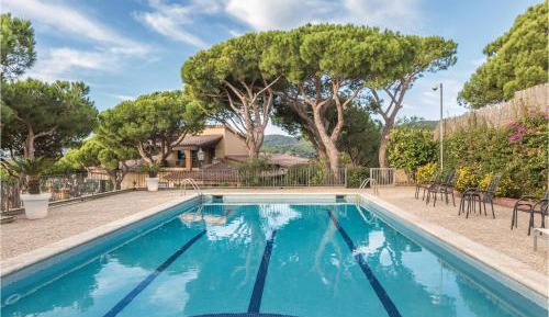 Four-Bedroom Holiday Home