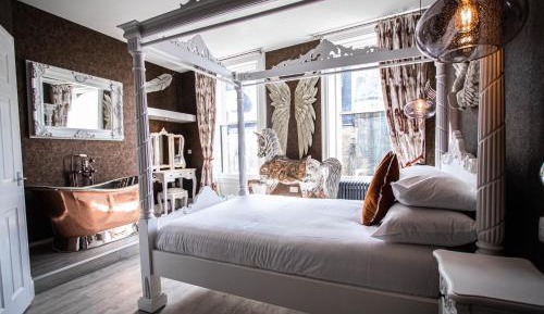 Superior King Room