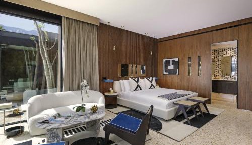Junior Suite with Garden View
