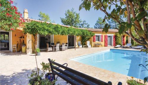 Three-Bedroom Holiday Home 