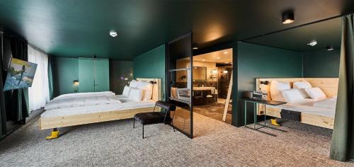 Green Horizon Suite - Forest View