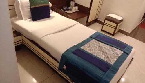 Single Room with Private Bathroom