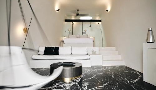 Signature Suite with Outdoor Hot Tub & Caldera View