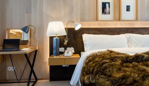 Contemporary Junior Suite