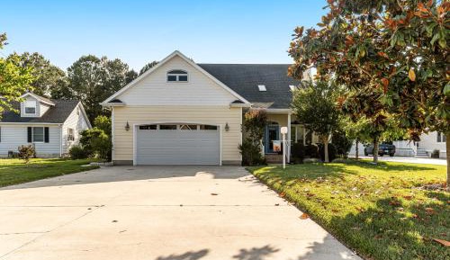 Four bedroom holiday home 