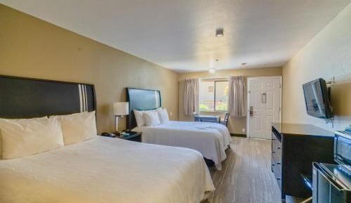 Deluxe Queen Room