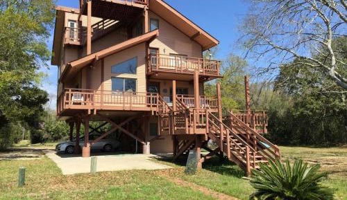 Six-Bedroom Holiday Home