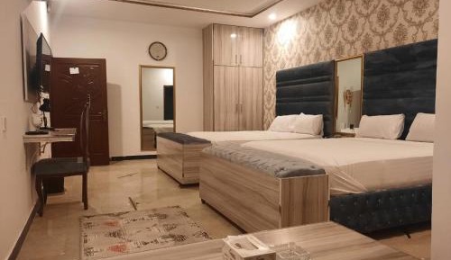 Deluxe King Room