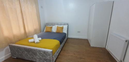 Double Room with Shared Bathroom