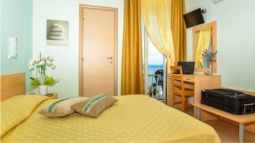 Double or Twin Room with Balcony