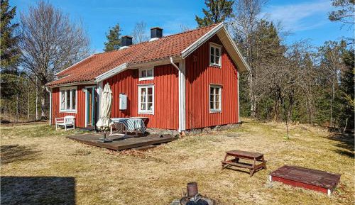 Three-Bedroom Holiday Home 