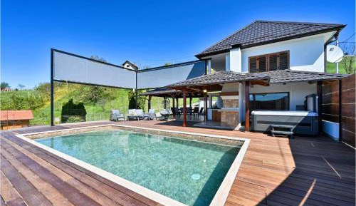 Two-Bedroom Holiday Home