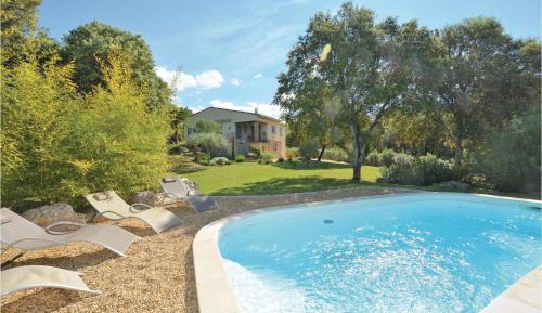 Three-Bedroom Holiday Home 