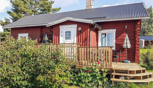 One-Bedroom Holiday Home