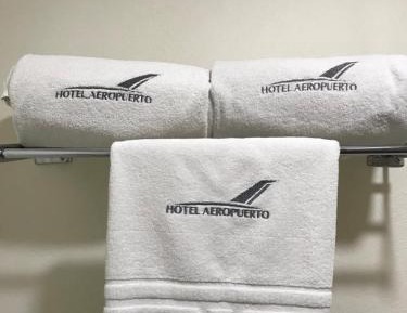 Deluxe Room (2 Adults + 1 Child)