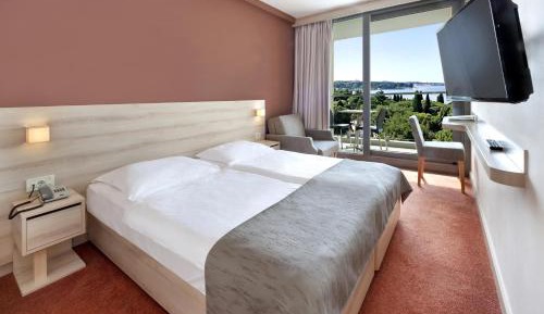 Superior Room with Balcony and Sea View - extra bed