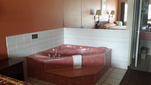 King Room with Spa Bath