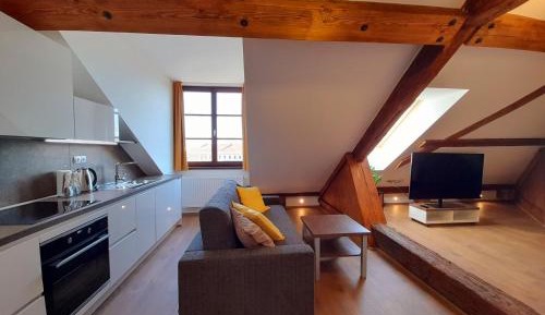 King Studio with Sofa Bed