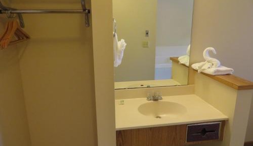 King Room with Spa Bath