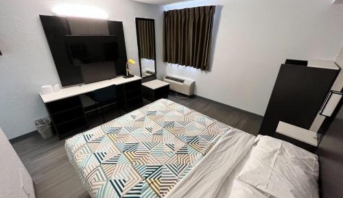 Queen Room with Two Queen Beds - Disability Access - Non-Smoking