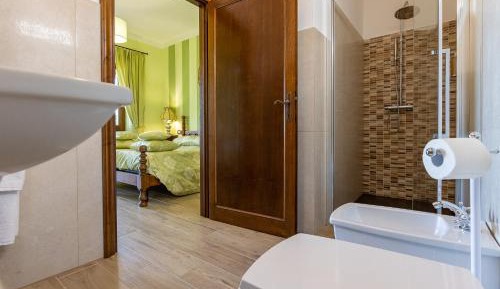 Double Room with Private Bathroom