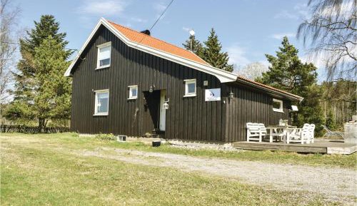 Three-Bedroom Holiday Home 