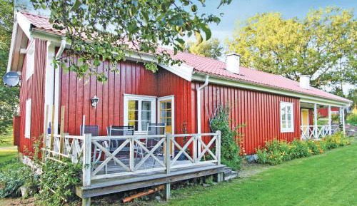 Three-Bedroom Holiday Home 