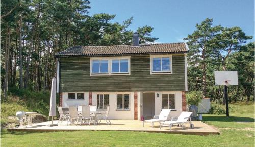 Three-Bedroom Holiday Home 