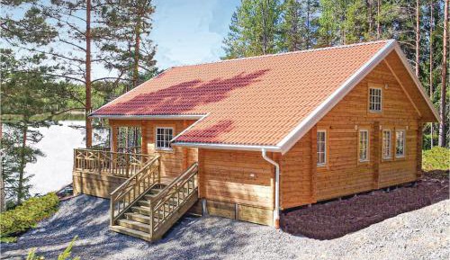 Four-Bedroom Holiday Home