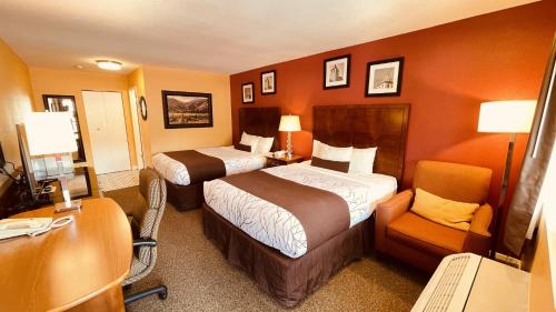 Deluxe Queen Room with Two Queen Beds