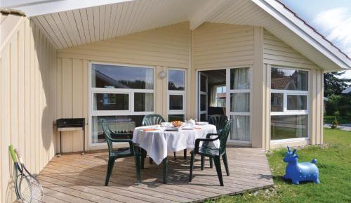 Three-Bedroom Holiday Home 