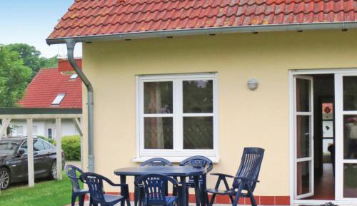 Three-Bedroom Holiday Home 