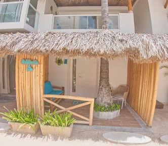 Deluxe Room (2 Adults + 1 Child)