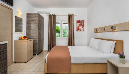Standard Double or Twin Room with Garden View