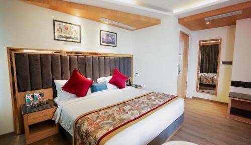 Club Room With Valley View - Enjoy 1+1 Happy Hours