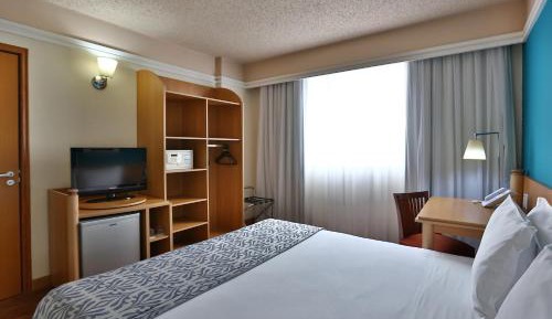 Quarto Superior com cama Queen Size - Acessível para hospedes com mobilidade reduzida