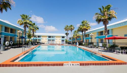 Standard Double Room with Double Beds with Pool View