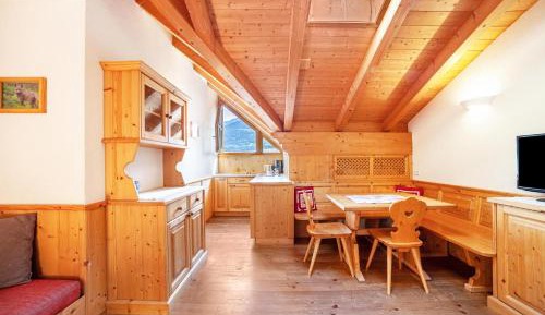 Three-Bedroom Superior Apartment
